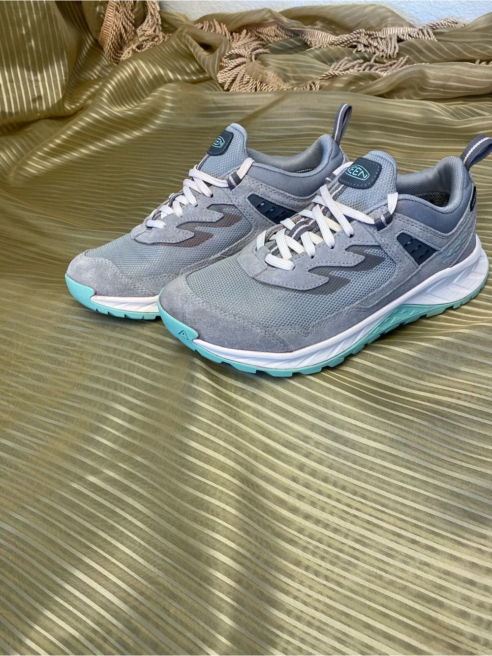 KEEN Sport Running Activewear Shoes Sneakers, size 8, grey, logo